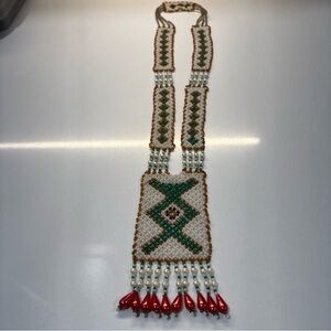 Stunning Beaded Necklace, Perfect!
